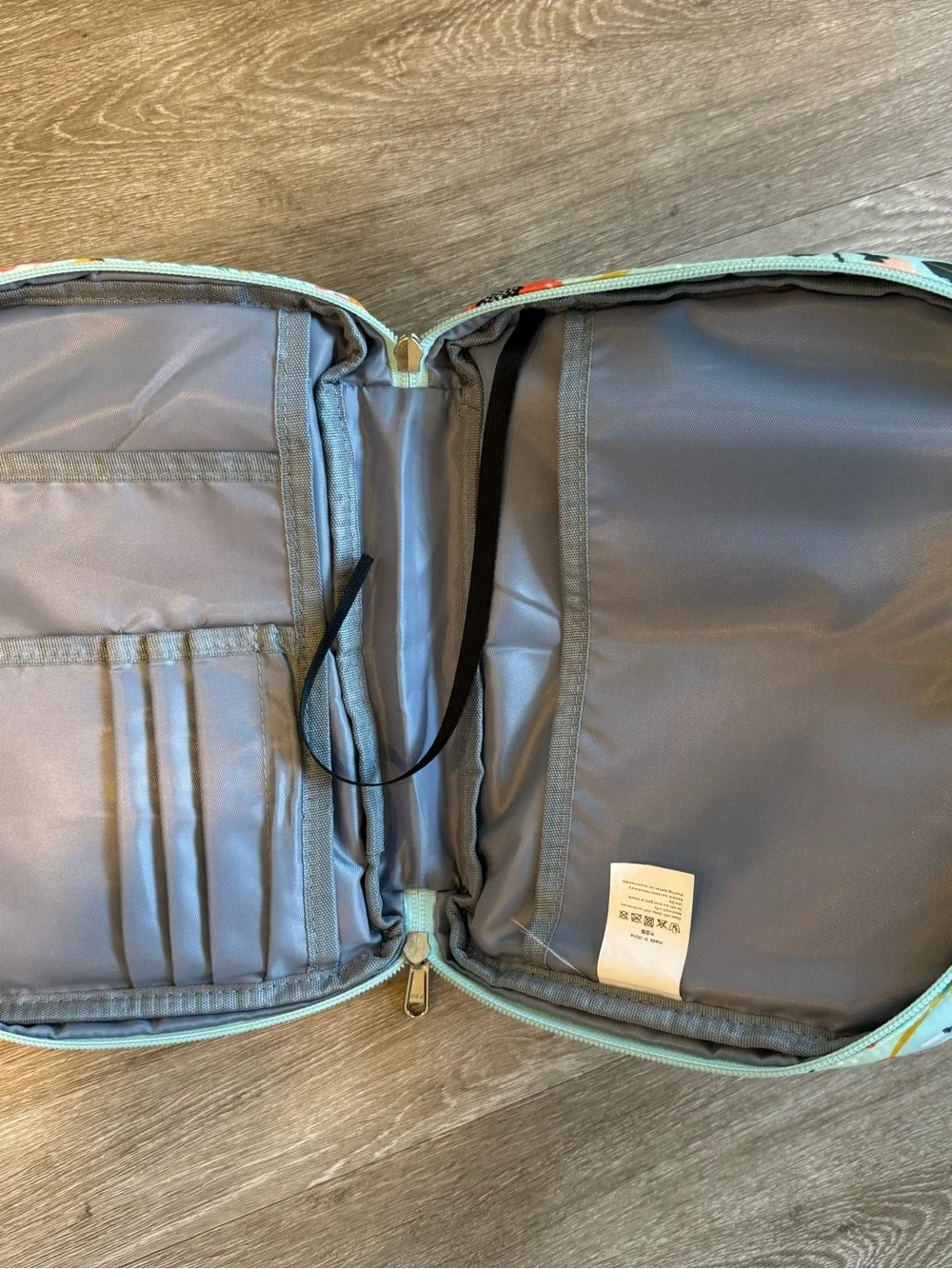 The Unbranded Brand mint floral